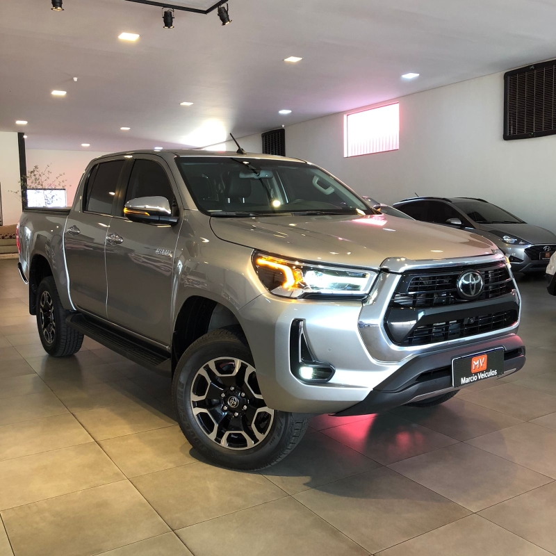Produto hilux-srx-4x4-automatico-2023-prata