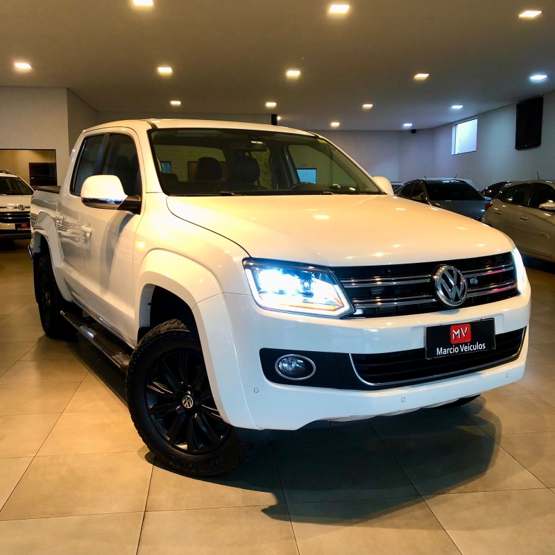 Produto amarok-highline-20-4x4-automatica-branca-2016