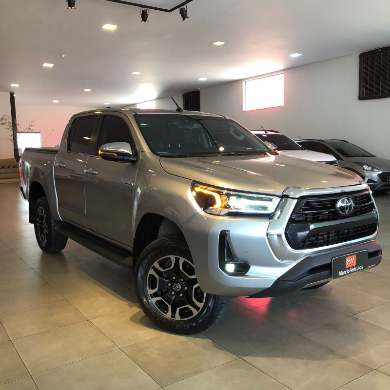 Produto hilux-srx-4x4-automatico-2023-prata